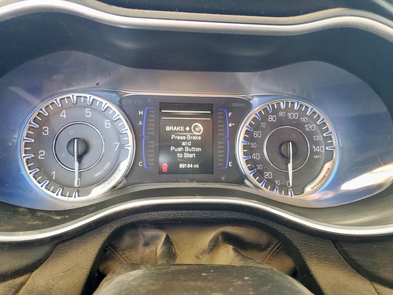 2015 Chrysler 200 Limited VIN: 1C3CCCAB2FN653385 Lot: 85175425