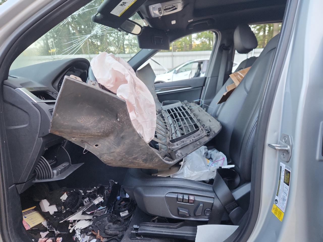 2018 BMW X1 Sdrive28I VIN: WBXHU7C33J5L05523 Lot: 84926235