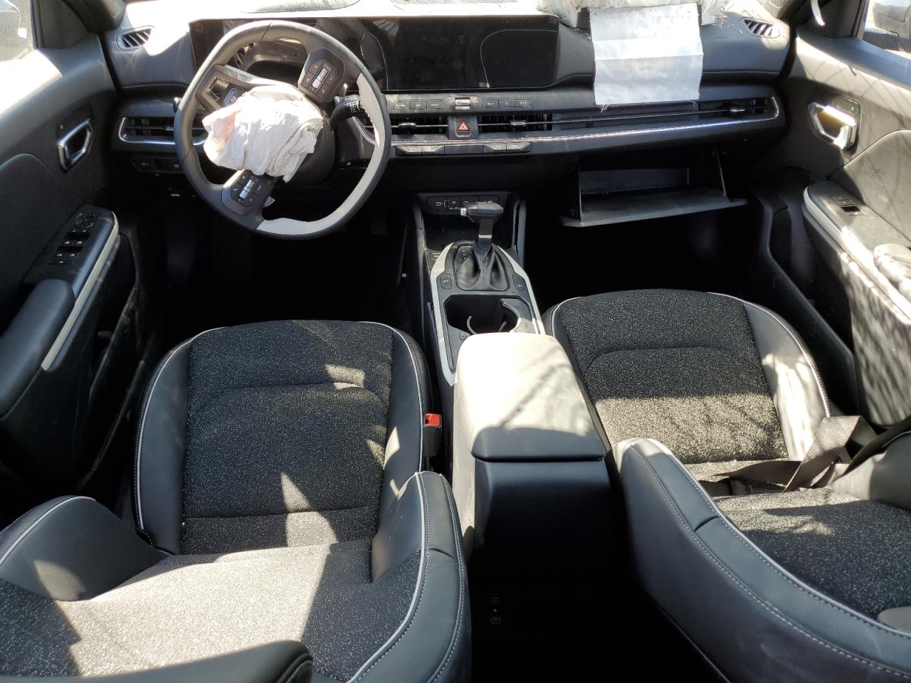 2025 Kia K4 Gt Line VIN: 3KPFW4DE6SE182979 Lot: 82378135