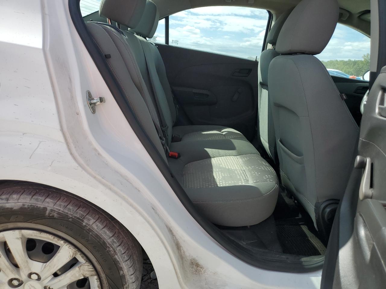 2018 Chevrolet Sonic Ls VIN: 1G1JB5SH4J4109465 Lot: 82008935