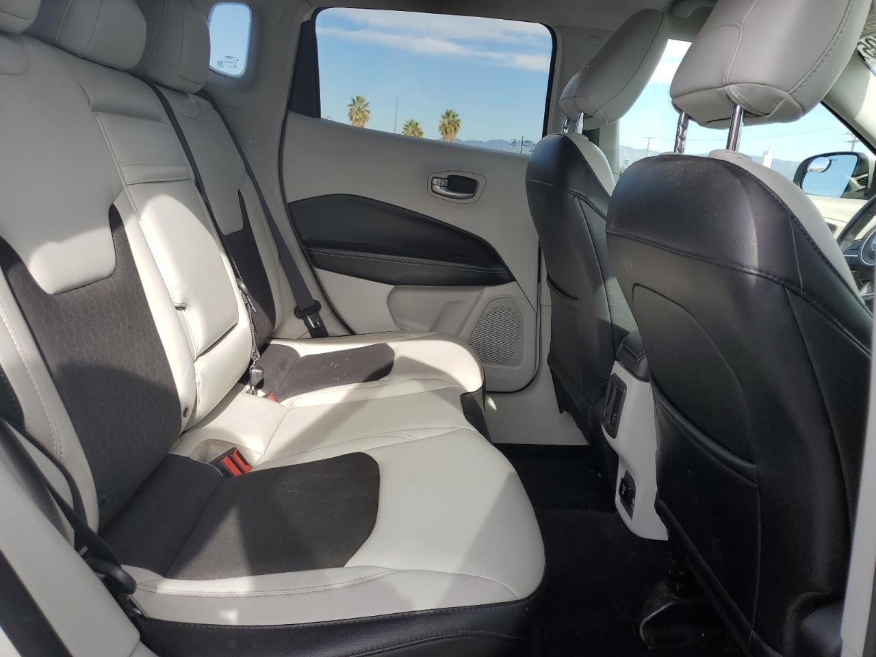 2018 Jeep Compass Latitude VIN: 3C4NJCBB8JT503413 Lot: 90652705