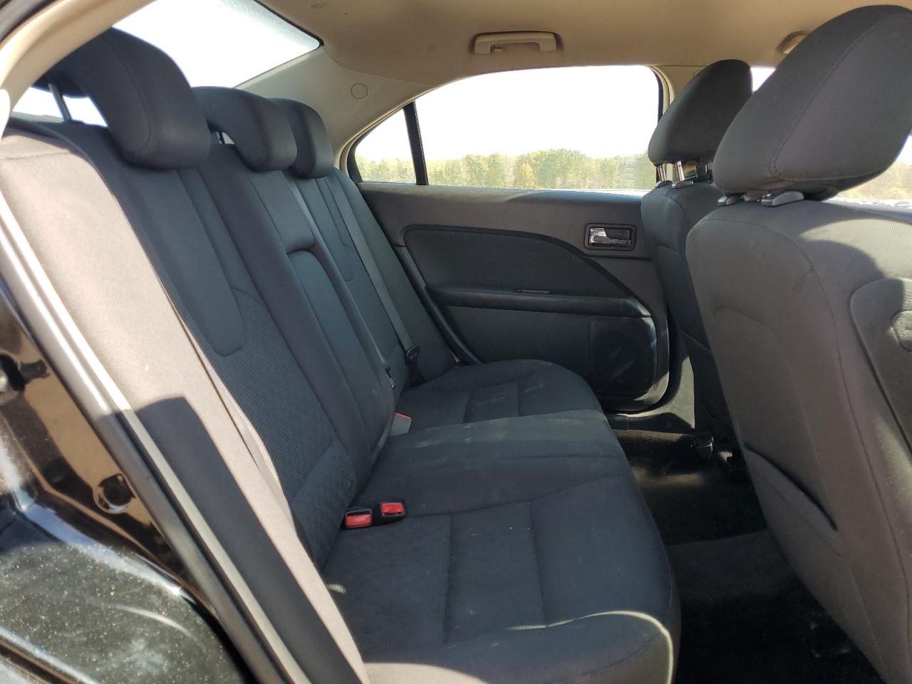 2010 Ford Fusion Se VIN: 3FAHP0HA7AR404643 Lot: 84003225