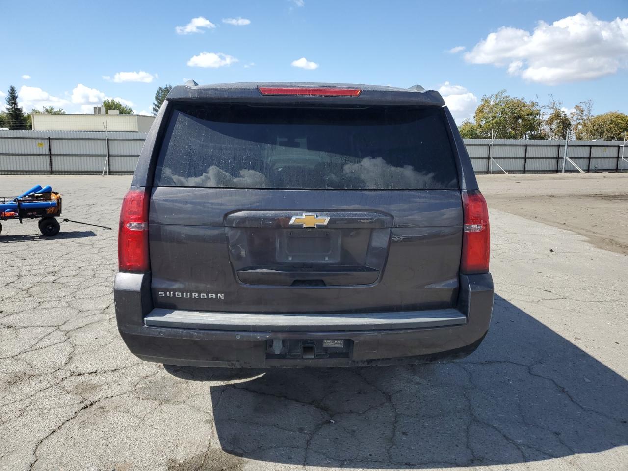 2015 Chevrolet Suburban C1500 Ls VIN: 1GNSCHEC2FR692355 Lot: 84701685