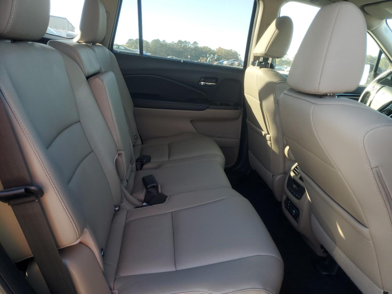 2016 Honda Pilot Touring VIN: 5FNYF6H92GB015182 Lot: 90447095