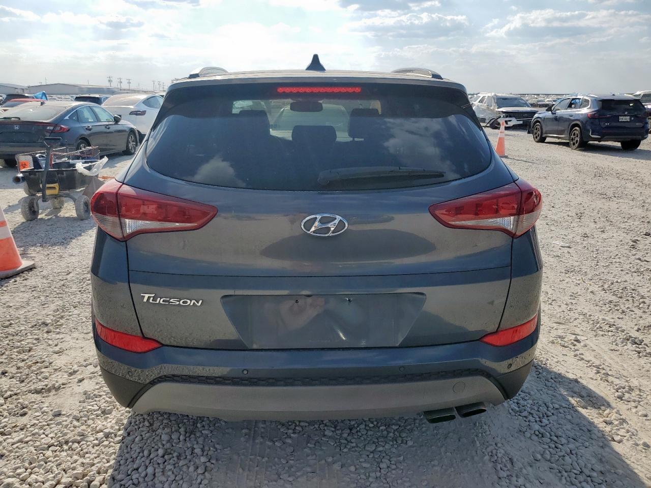 2018 Hyundai Tucson Value VIN: KM8J33A2XJU793505 Lot: 84971415