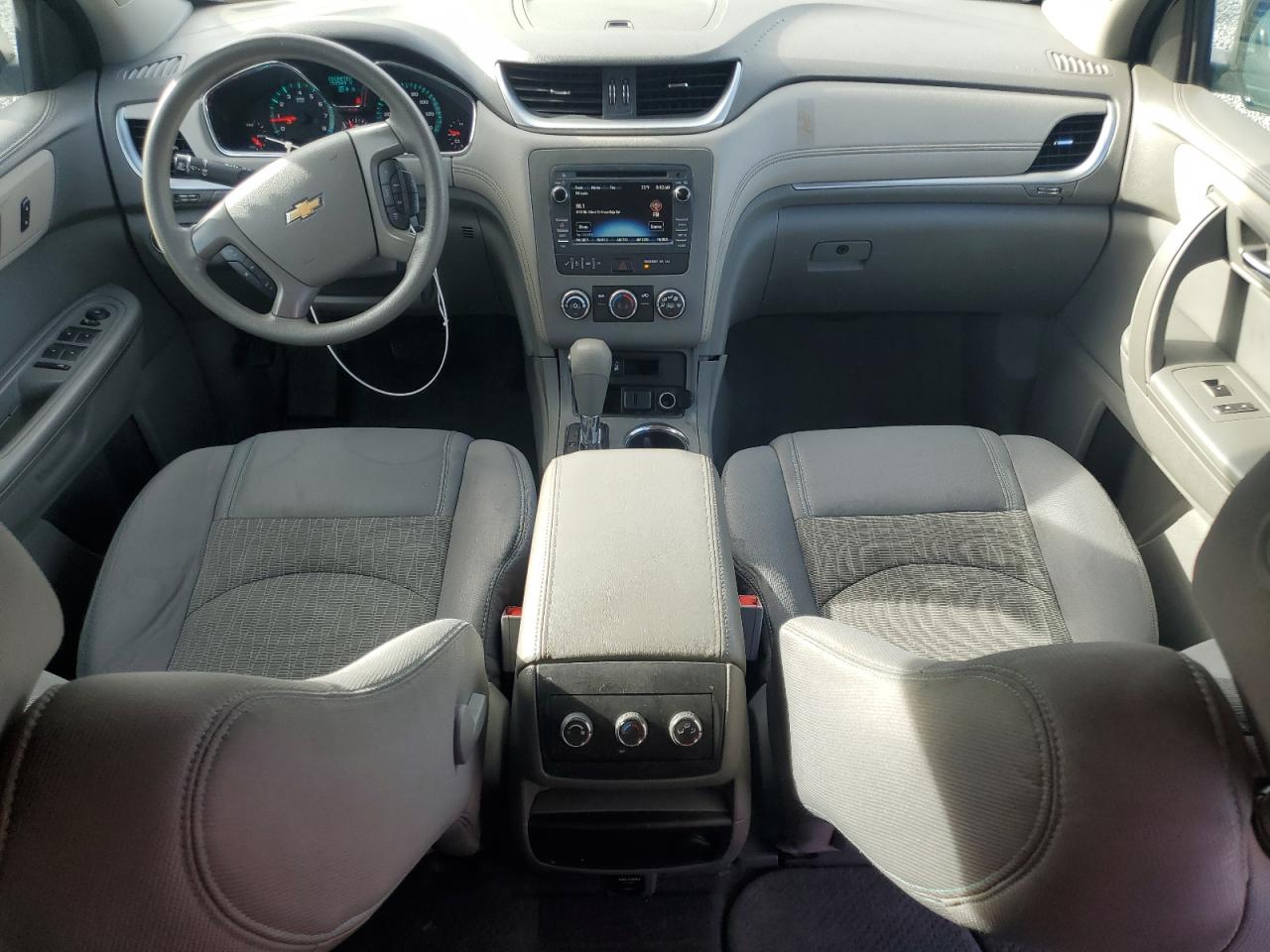 2016 Chevrolet Traverse Ls VIN: 1GNKRFED1GJ211006 Lot: 82262755