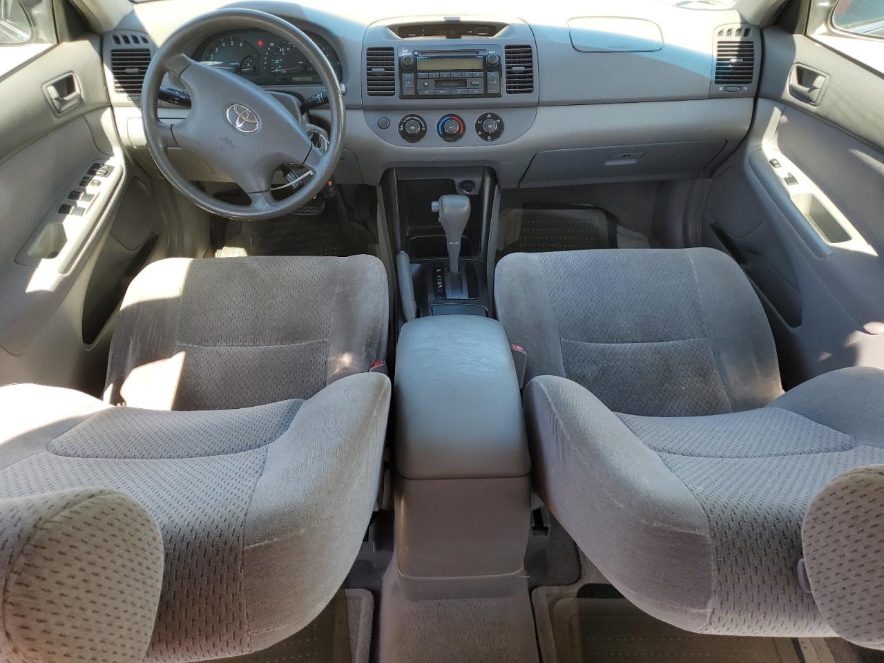 2004 Toyota Camry Le VIN: JTDBE32K940259084 Lot: 86524575