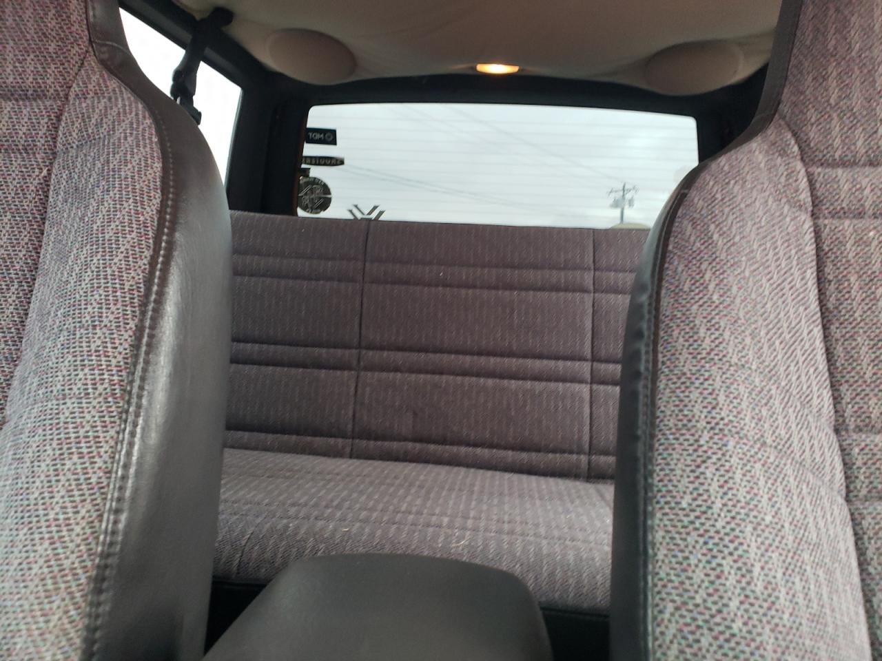 2000 Jeep Cherokee Sport VIN: 1J4FF48S0YL100819 Lot: 90671235