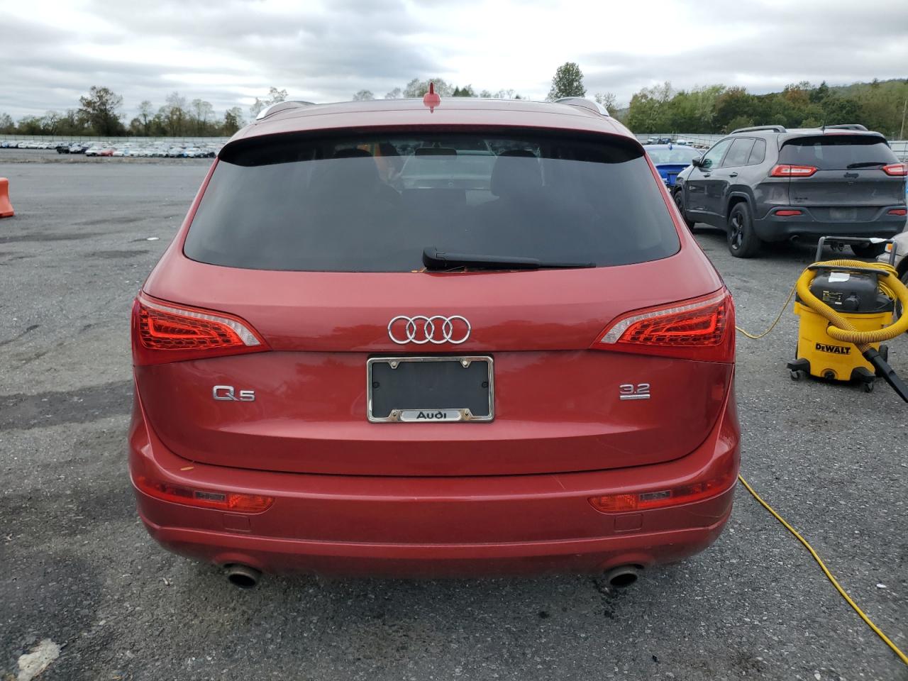 2010 Audi Q5 Premium VIN: WA1CKAFP1AA069383 Lot: 82224615