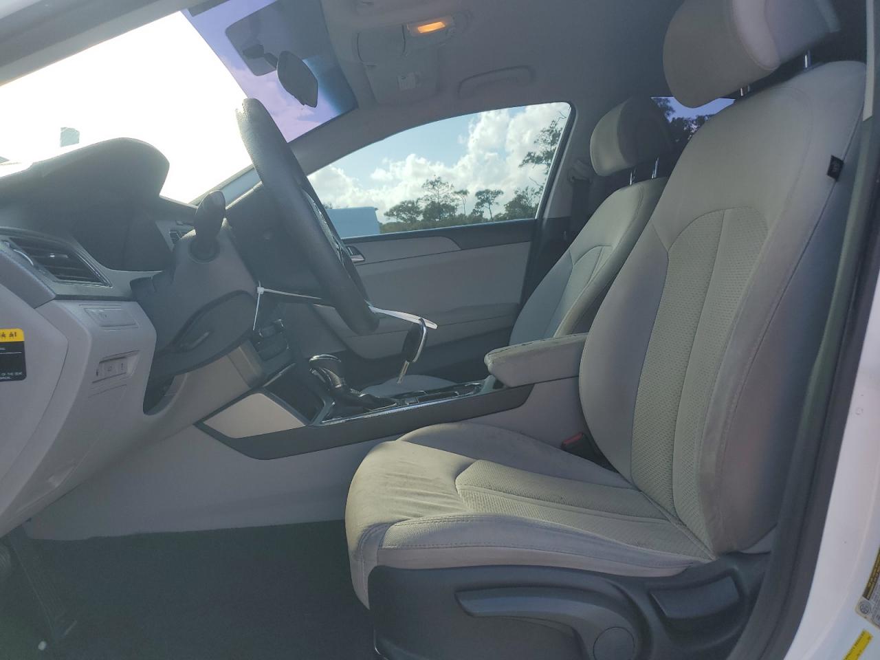 2015 Hyundai Sonata Se VIN: 5NPE24AF2FH153565 Lot: 84794555