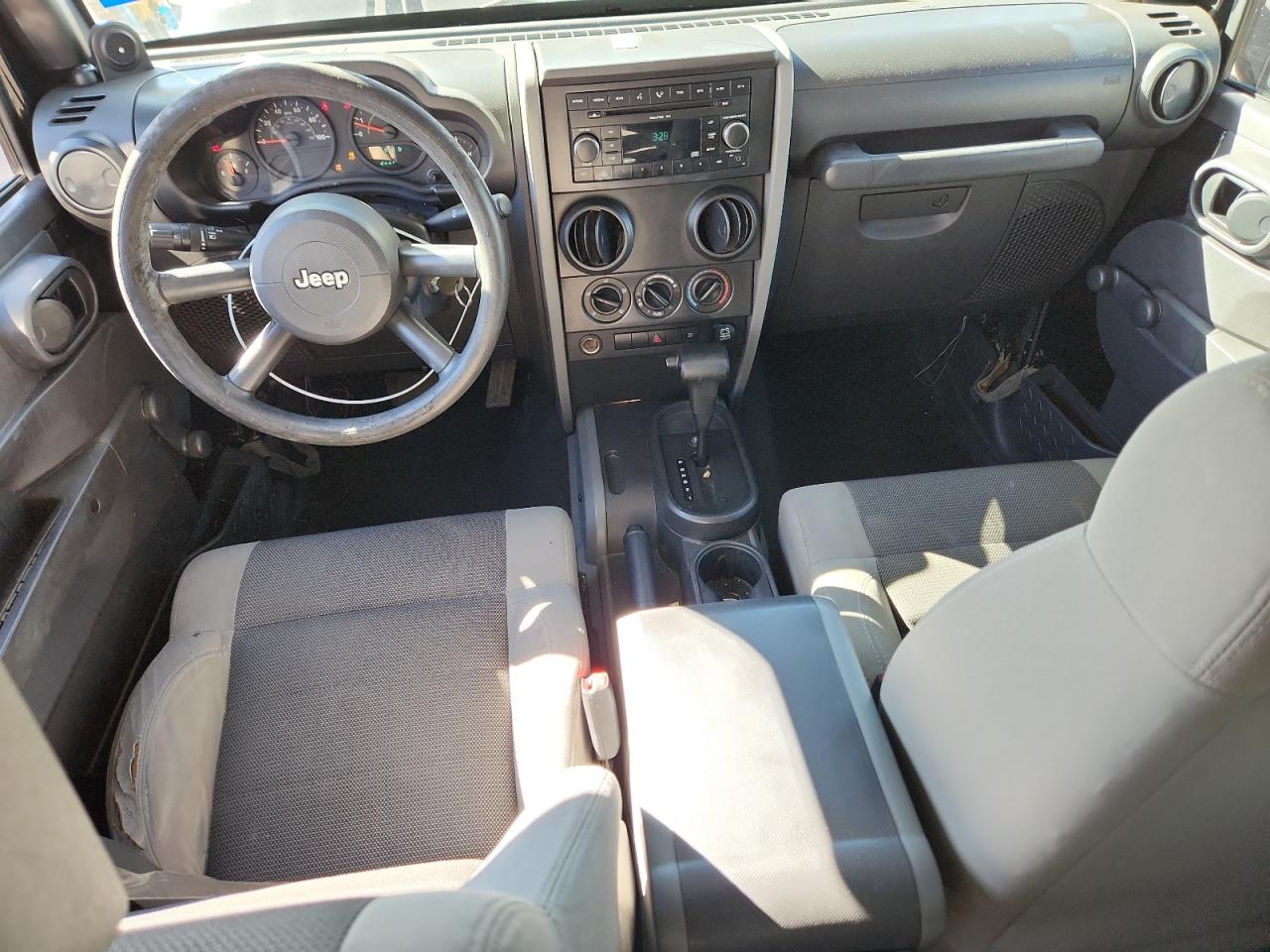 2007 Jeep Wrangler X VIN: 1J4GB39107L226581 Lot: 85562105