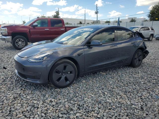 TESLA MODEL 3 2022