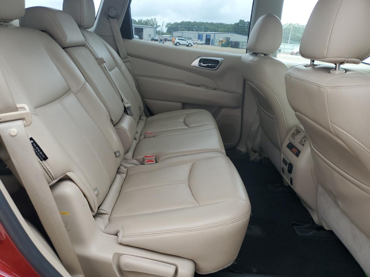 2020 Nissan Pathfinder Sl VIN: 5N1DR2CN1LC637763 Lot: 82178145