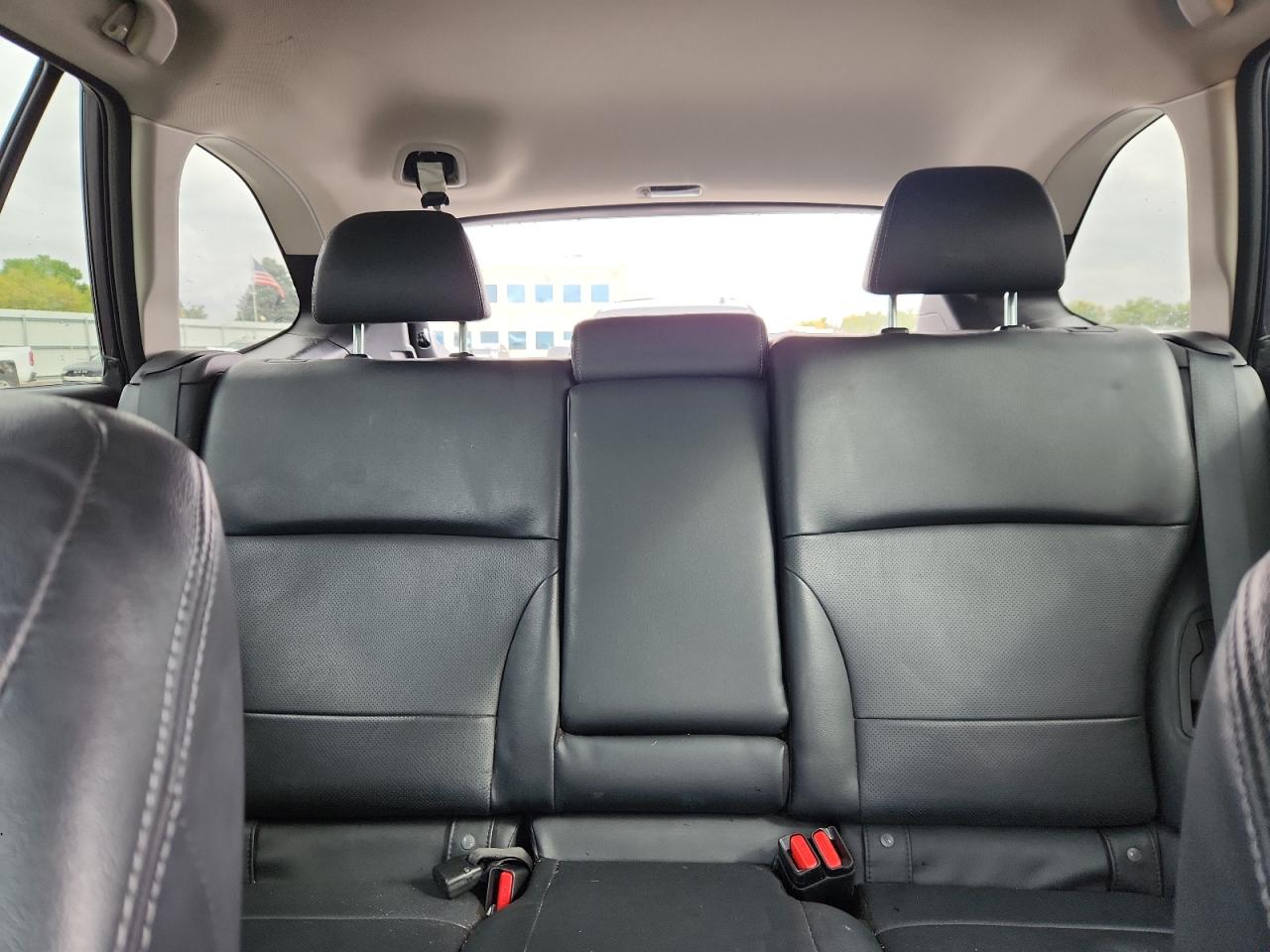 2017 Subaru Outback 3.6R Limited VIN: 4S4BSENC2H3207028 Lot: 85571965