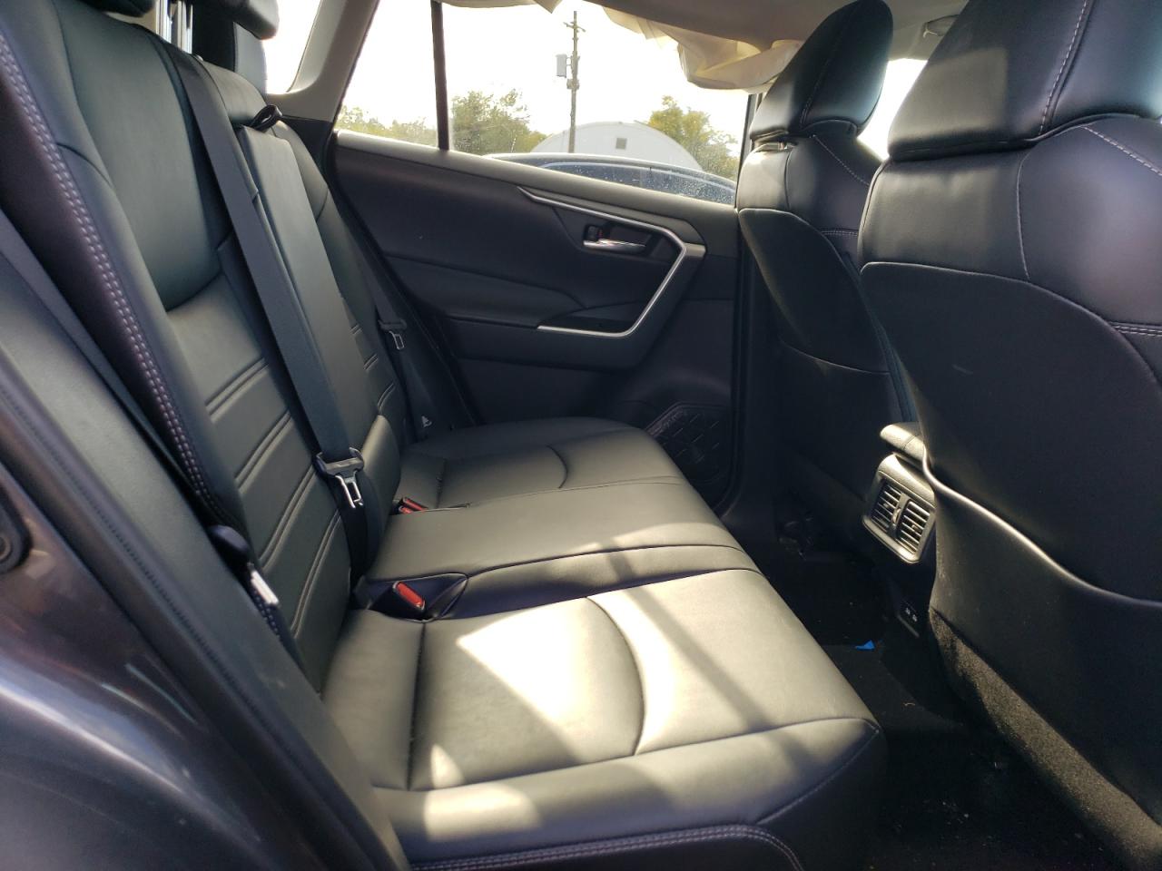 2021 Toyota Rav4 Xle Premium VIN: 2T3A1RFV5MW171448 Lot: 82255475