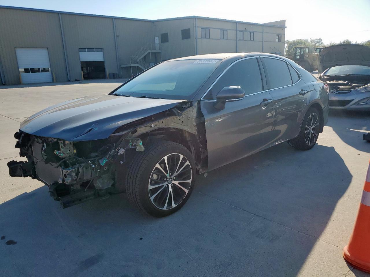 2018 Toyota Camry L VIN: 4T1B11HK7JU571315 Lot: 86339685