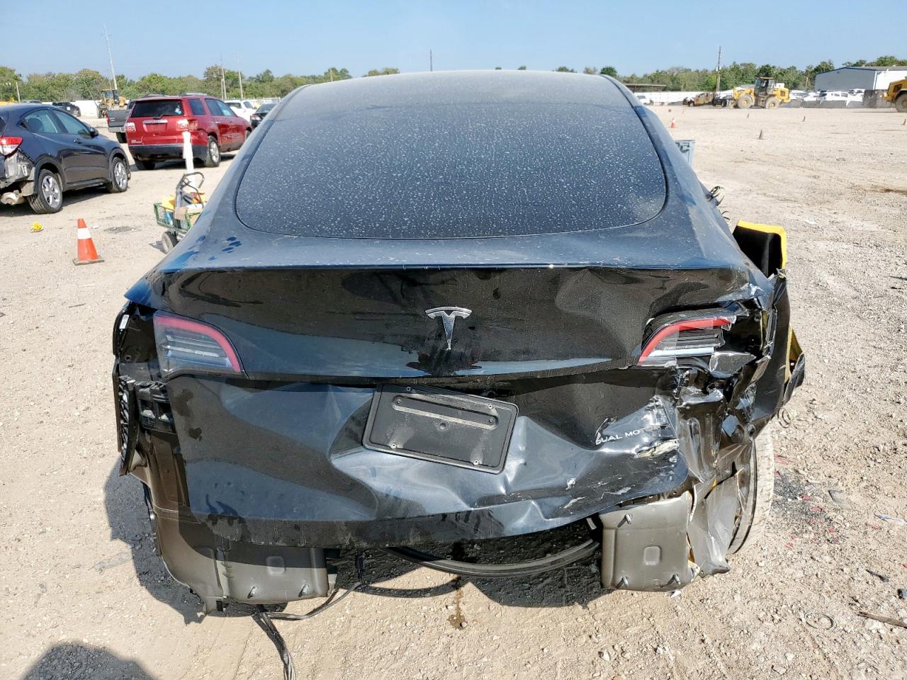 2023 Tesla Model Y VIN: 7SAYGDEE6PA163791 Lot: 84402565