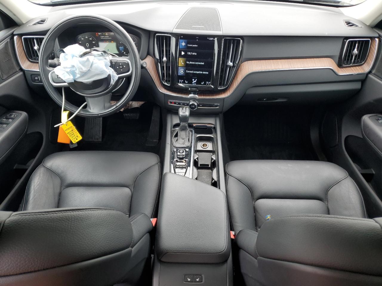 2021 Volvo Xc60 T5 Momentum VIN: YV4102RK4M1758523 Lot: 84975185