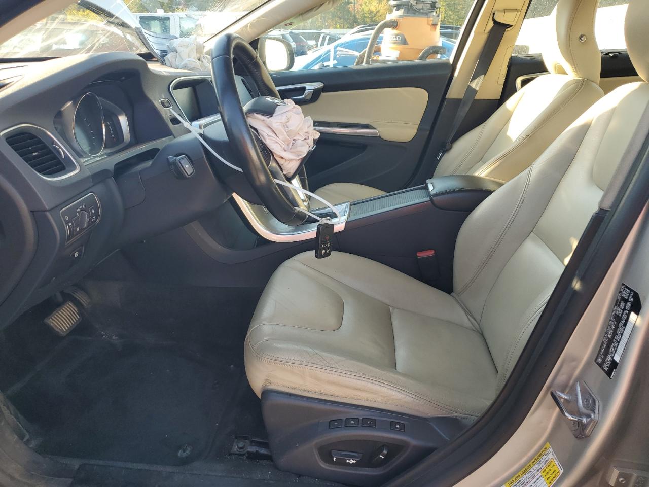 2017 Volvo S60 Premier VIN: LYV402HK4HB147441 Lot: 82191015