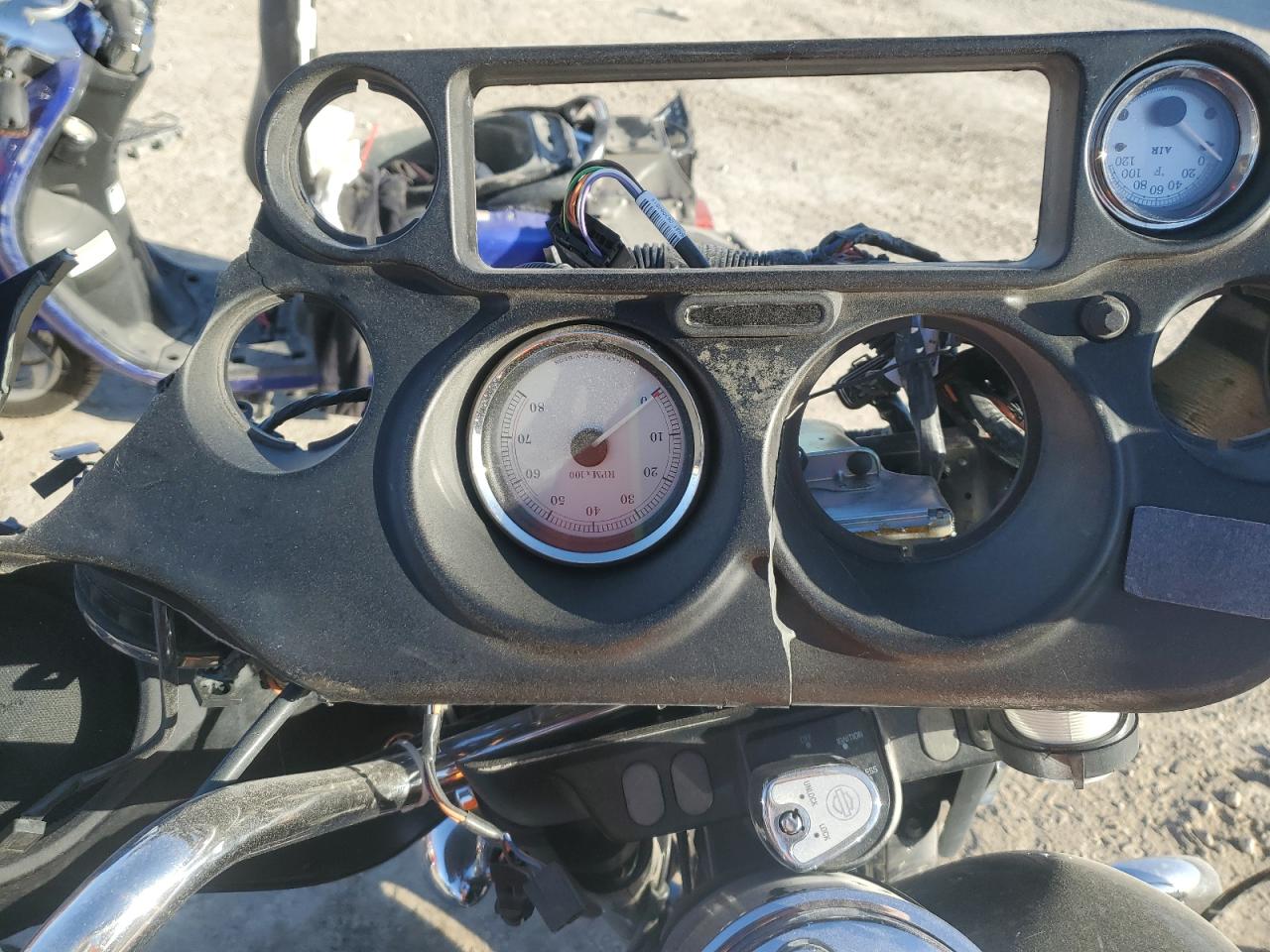 2007 Harley-Davidson Flhx VIN: 1HD1KB4117Y708409 Lot: 87238145