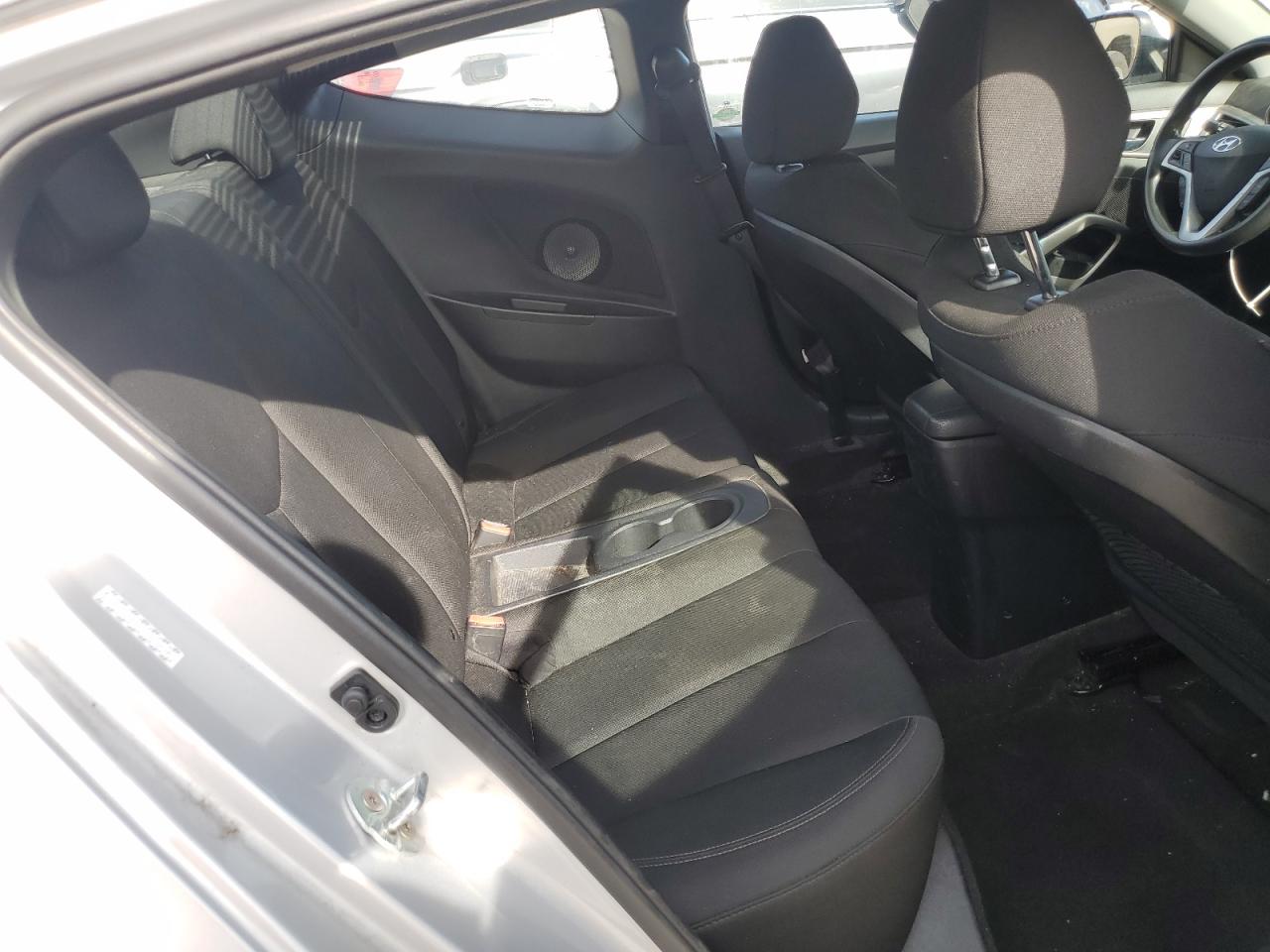 2016 Hyundai Veloster VIN: KMHTC6AD7GU277638 Lot: 85827175