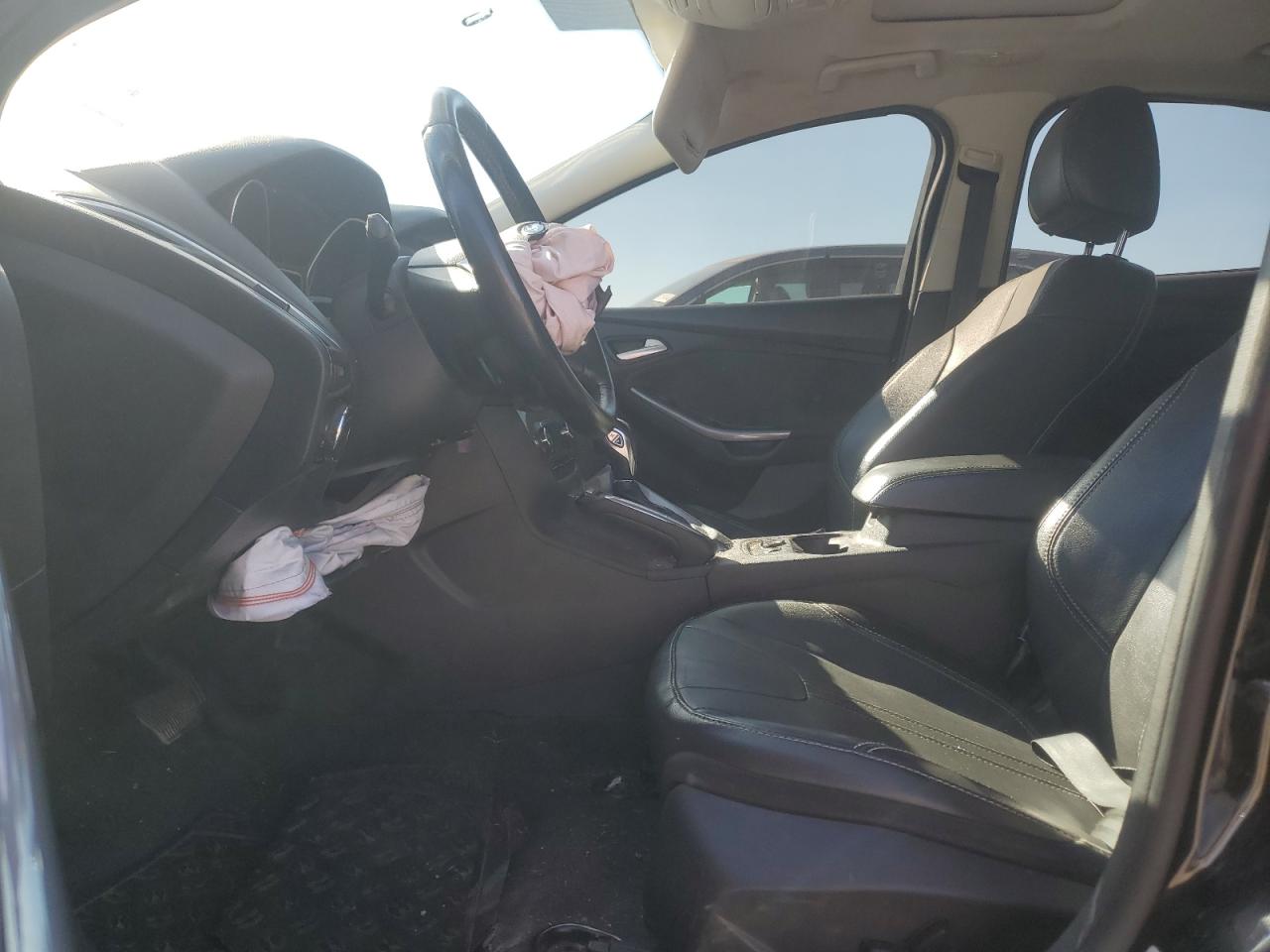 2013 Ford Focus Titanium VIN: 1FADP3J21DL270671 Lot: 86302005