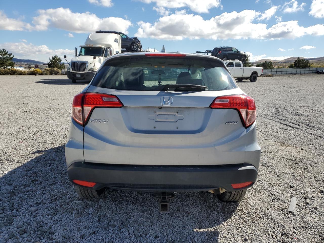 2018 Honda Hr-V Lx VIN: 3CZRU6H33JG711549 Lot: 86538155