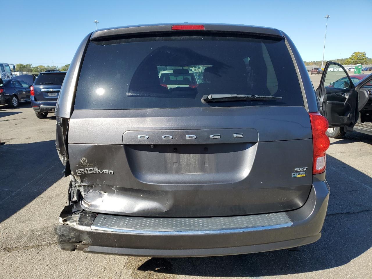 2017 Dodge Grand Caravan Sxt VIN: 2C4RDGCG8HR692880 Lot: 82587425