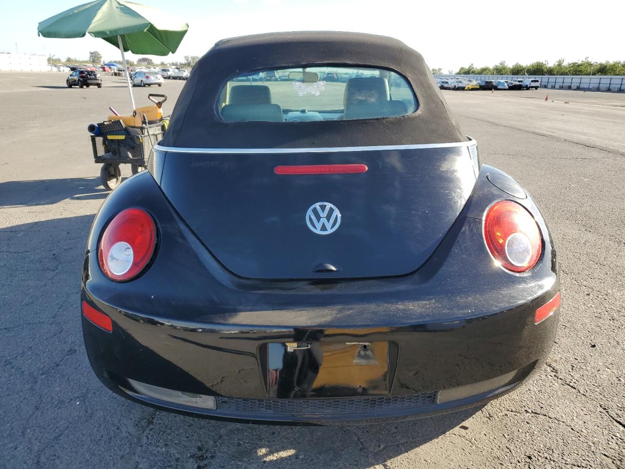 2008 Volkswagen New Beetle Convertible S VIN: 3VWPG31Y98M414612 Lot: 85076105