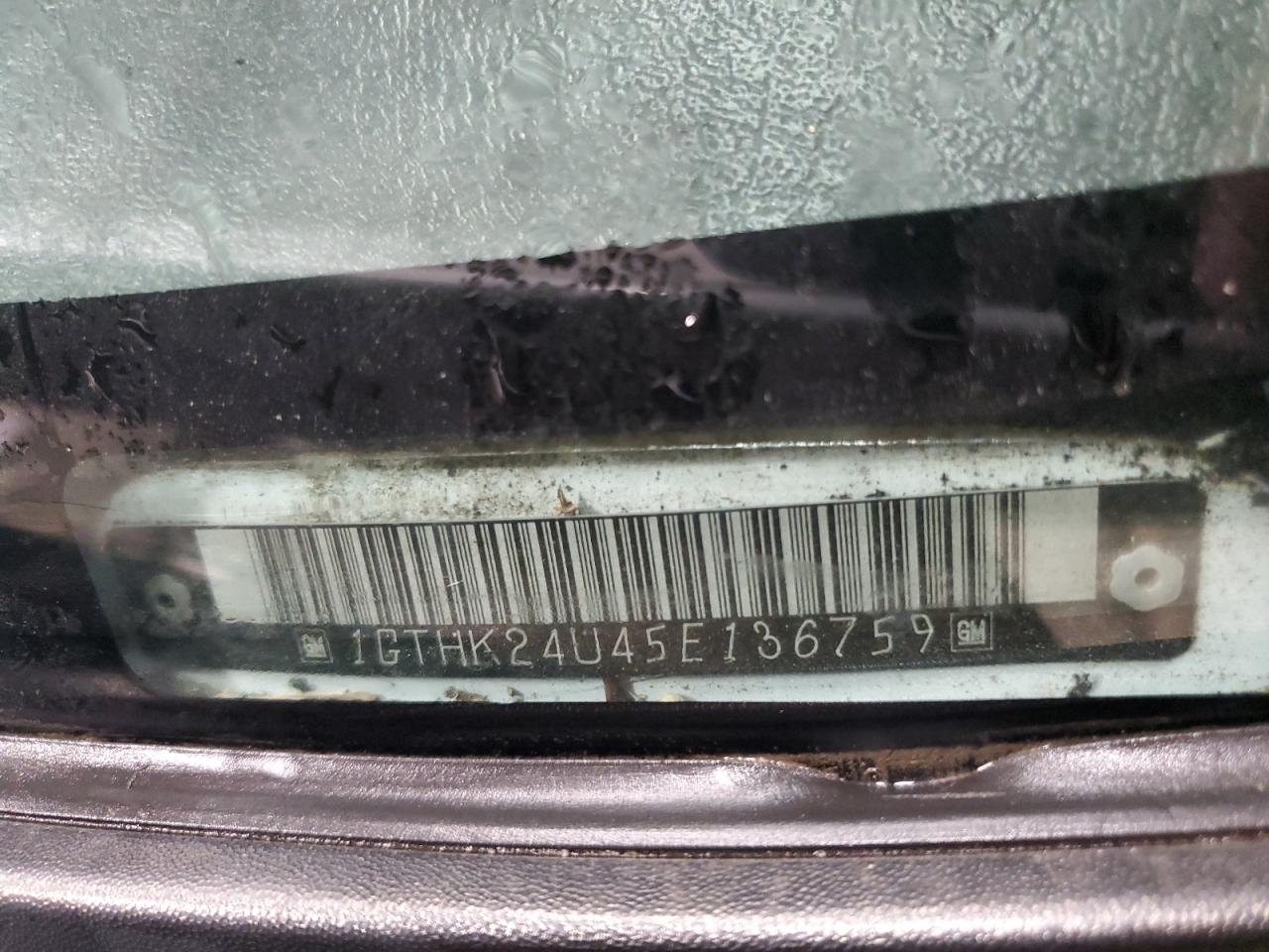 2005 GMC Sierra K2500 Heavy Duty VIN: 1GTHK24U45E136759 Lot: 86514535