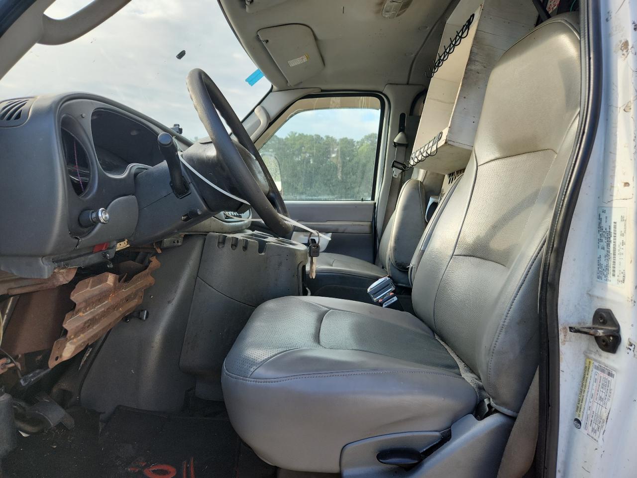 2005 Ford Econoline E250 Van VIN: 1FTNE24W55HA28516 Lot: 93969805