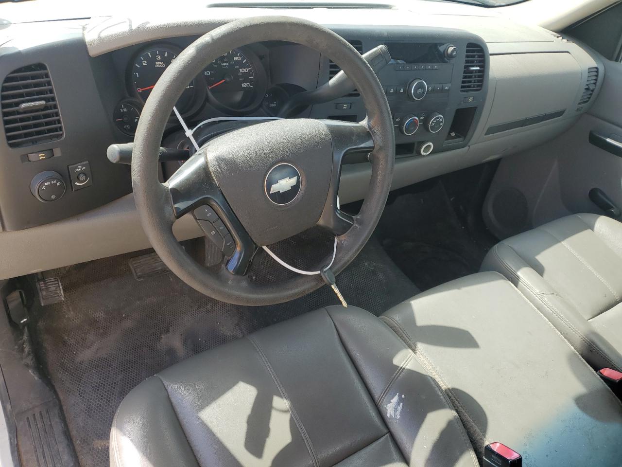 2010 Chevrolet Silverado C1500 VIN: 1GCPCPEXXAZ176314 Lot: 85104545