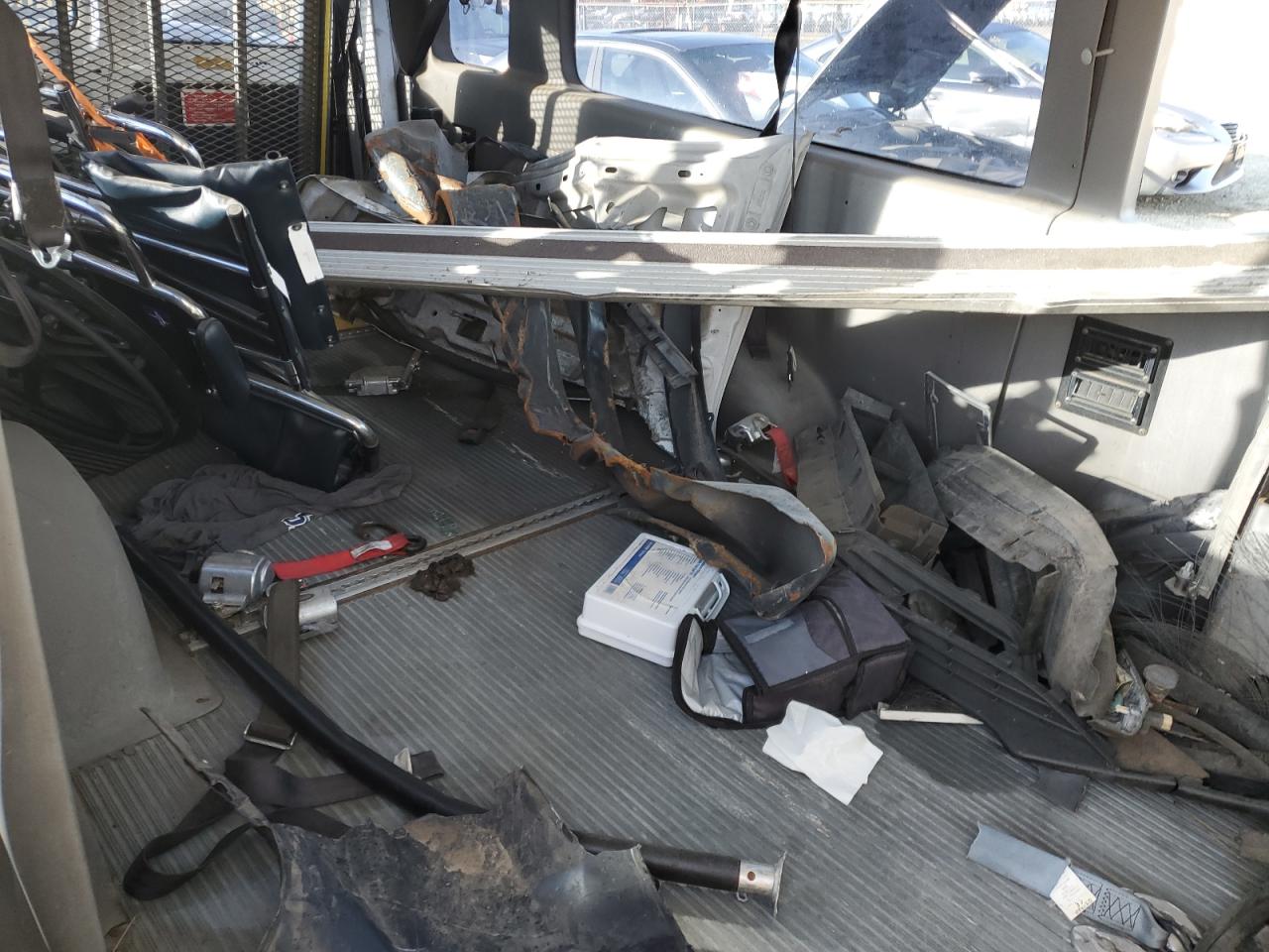 2009 Ford Econoline E250 Van VIN: 1FTNS24W29DA15017 Lot: 87276335