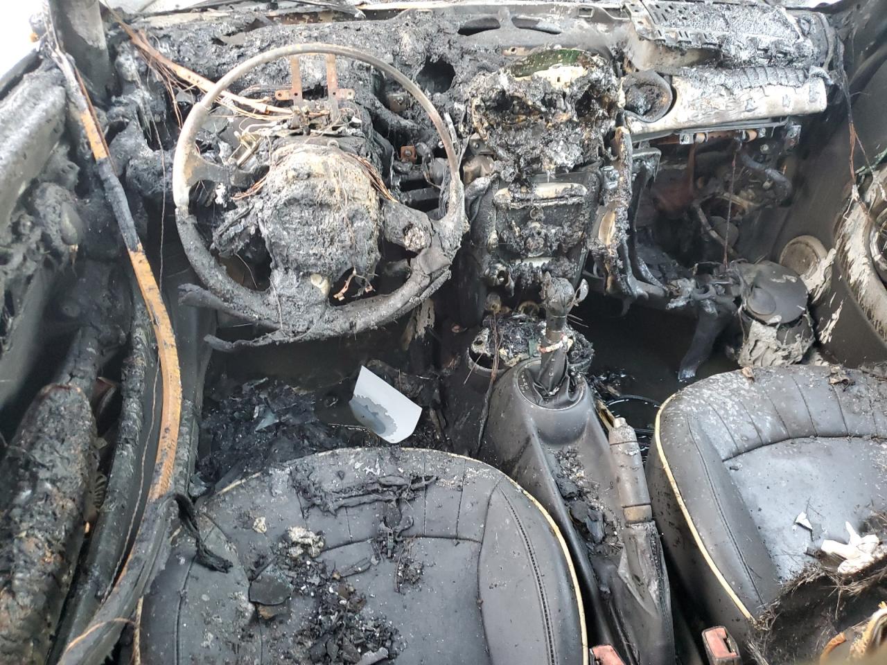 2010 Mini Cooper VIN: WMWMF3C55ATZ62400 Lot: 82146225