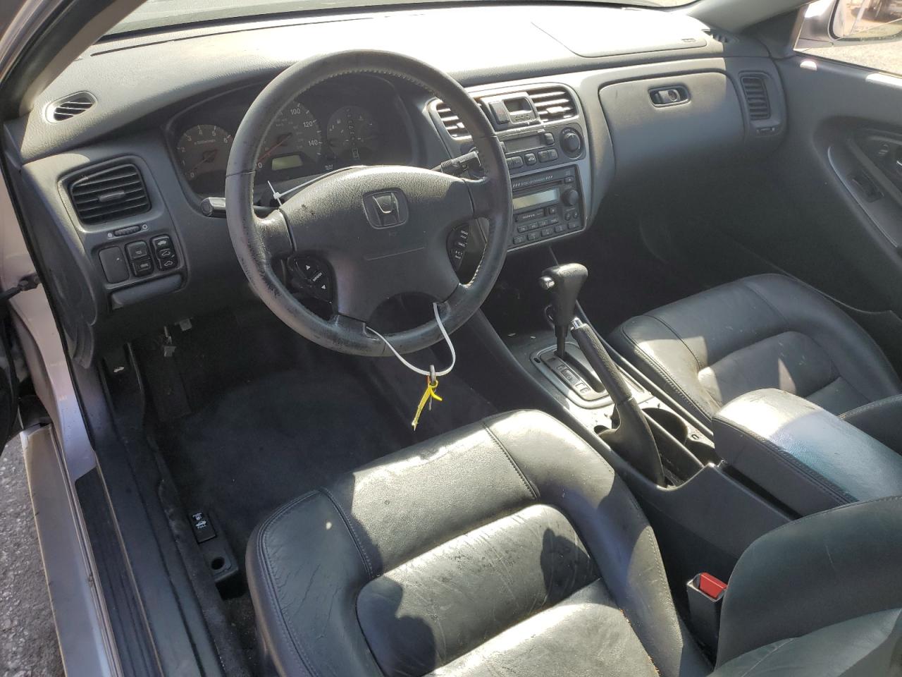 2002 Honda Accord Ex VIN: 1HGCG22572A008270 Lot: 81102335