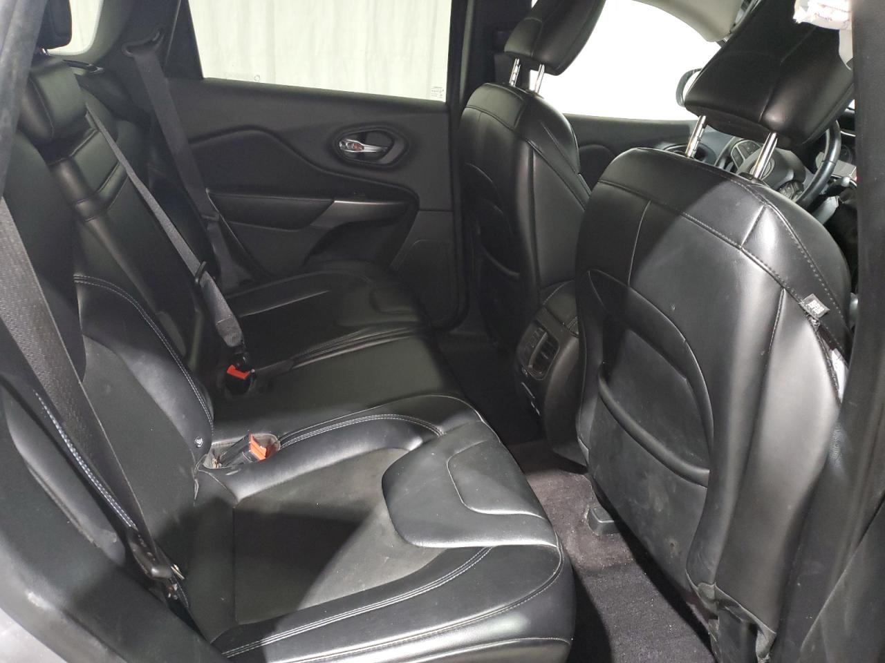 2019 Jeep Cherokee Latitude Plus VIN: 1C4PJMLBXKD182169 Lot: 90092415