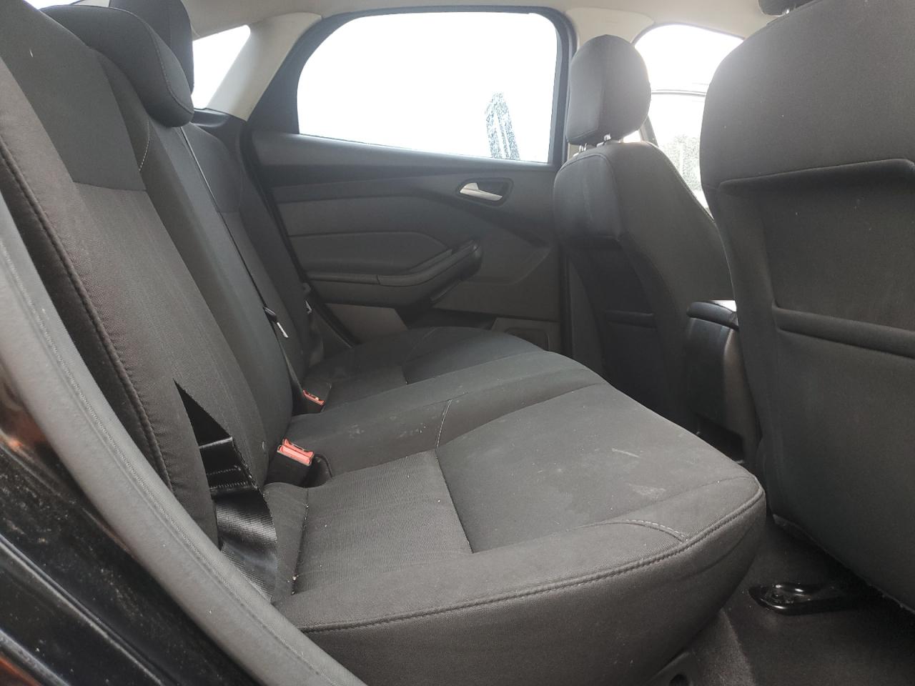 2016 Ford Focus Se VIN: 1FADP3F29GL387931 Lot: 84736235