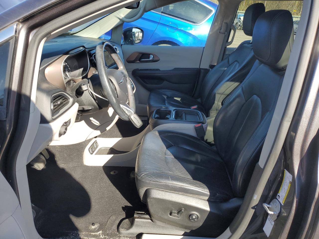 2018 Chrysler Pacifica Touring L VIN: 2C4RC1BG5JR141703 Lot: 85354215