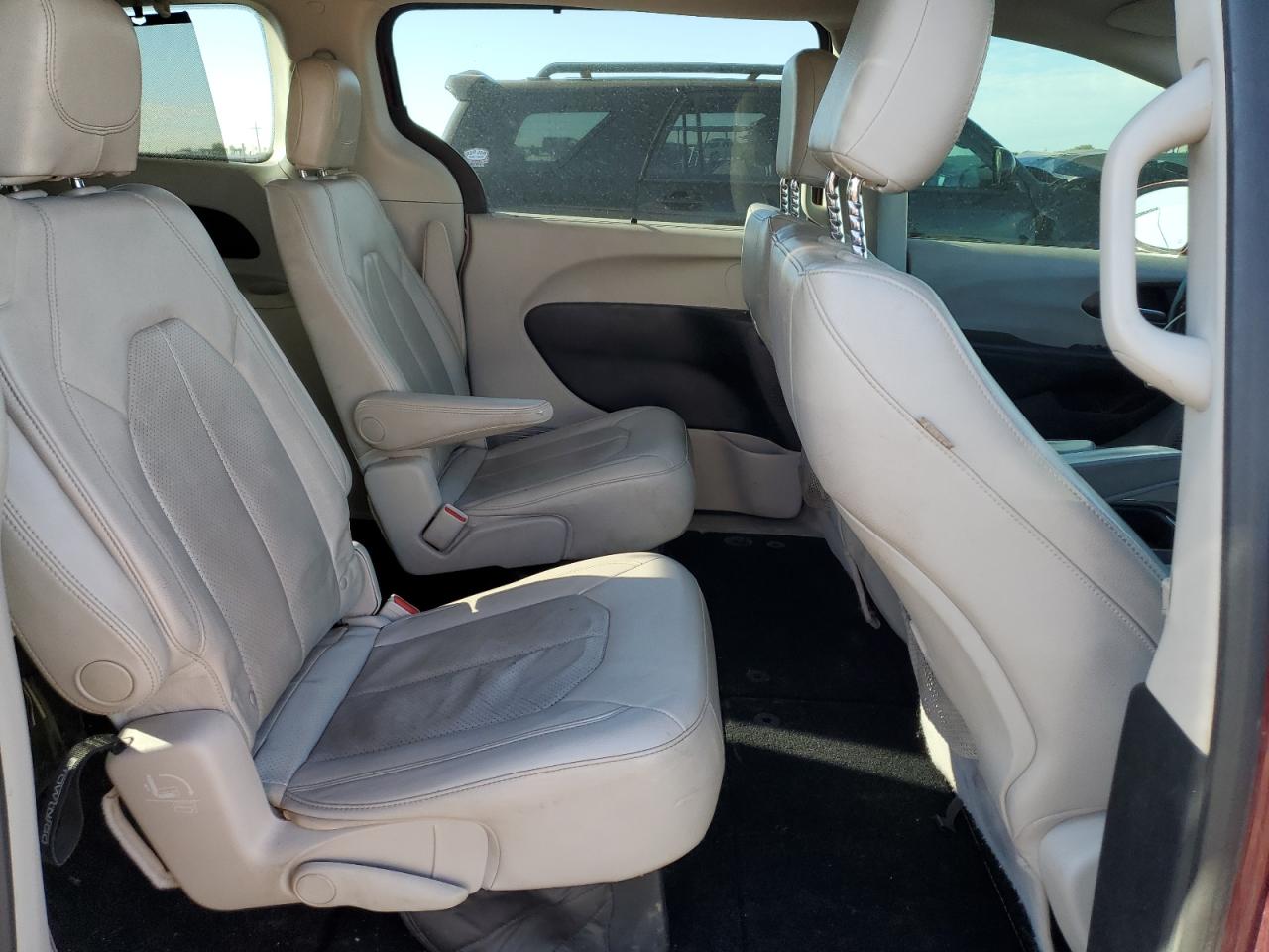 2018 Chrysler Pacifica Touring L VIN: 2C4RC1BG7JR174993 Lot: 84577385