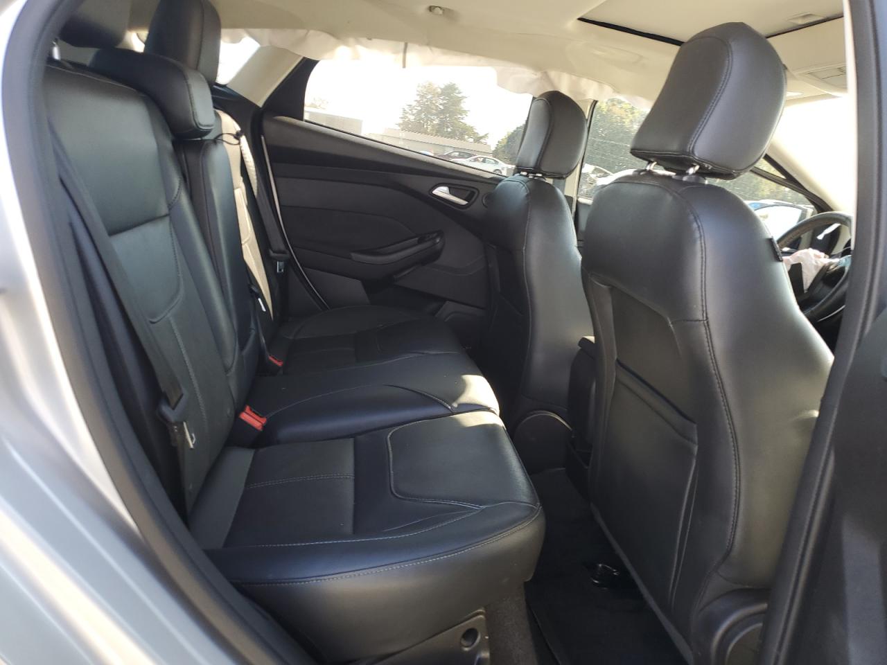 2017 Ford Focus Titanium VIN: 1FADP3N26HL320464 Lot: 82304745