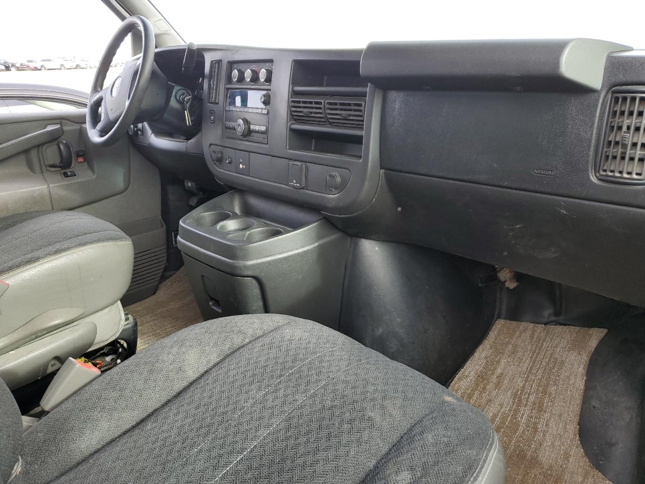 2018 GMC Savana G2500 VIN: 1GTW7AFG6J1245557 Lot: 85353085