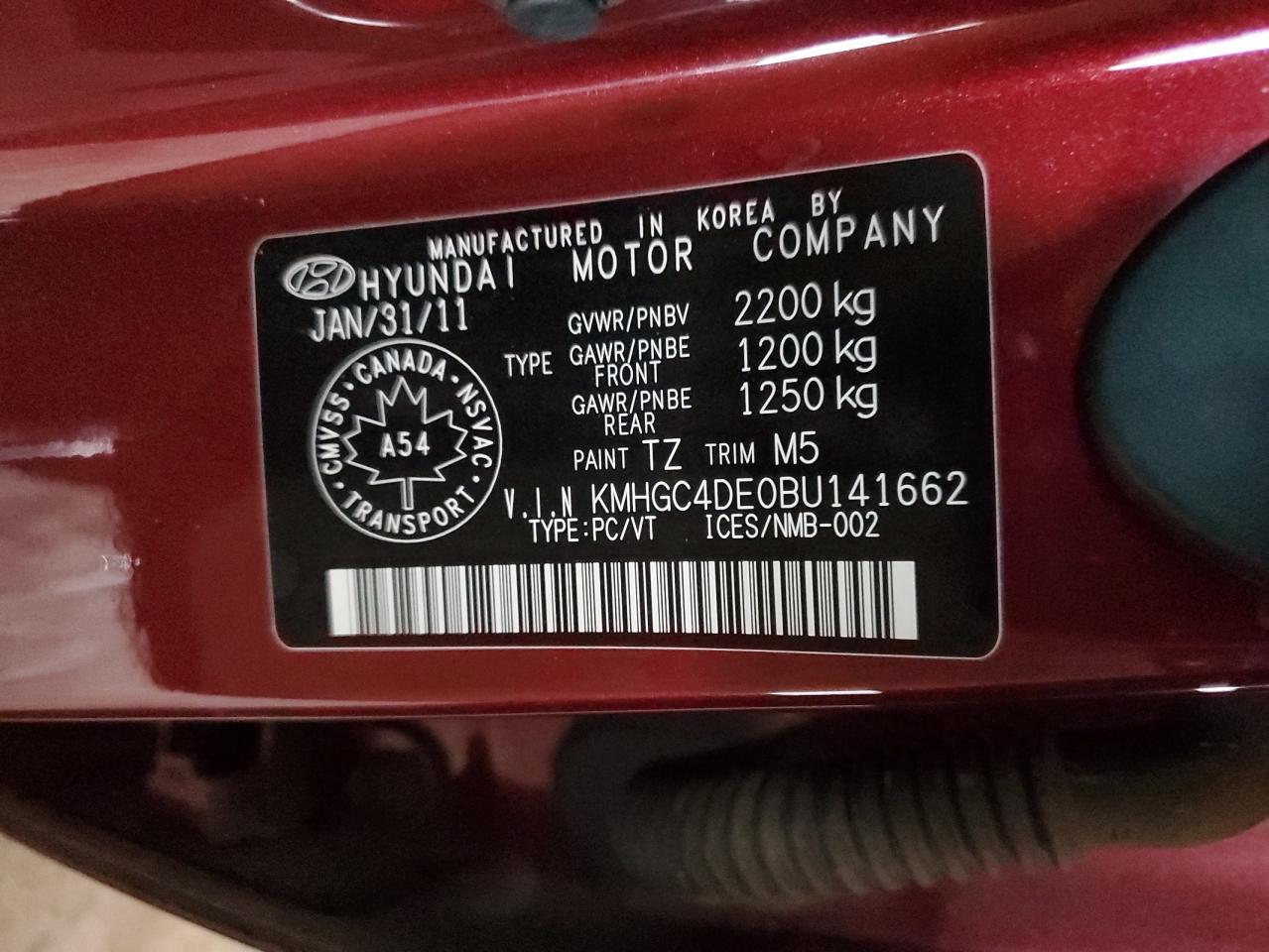 2011 Hyundai Genesis 3.8L VIN: KMHGC4DE0BU141662 Lot: 85555535