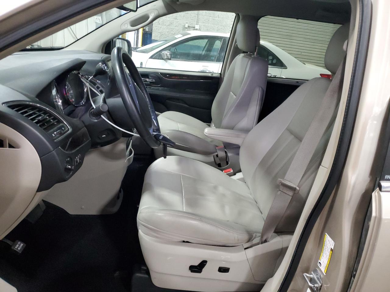 2012 Chrysler Town & Country Touring L VIN: 2C4RC1CG3CR415918 Lot: 90025075