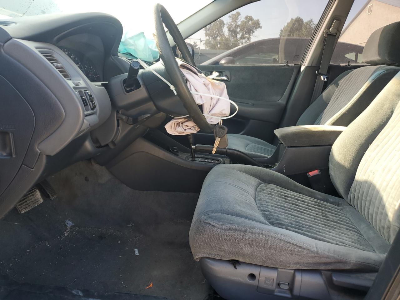 1998 Honda Accord Ex VIN: 1HGCG5656WA262537 Lot: 85391365