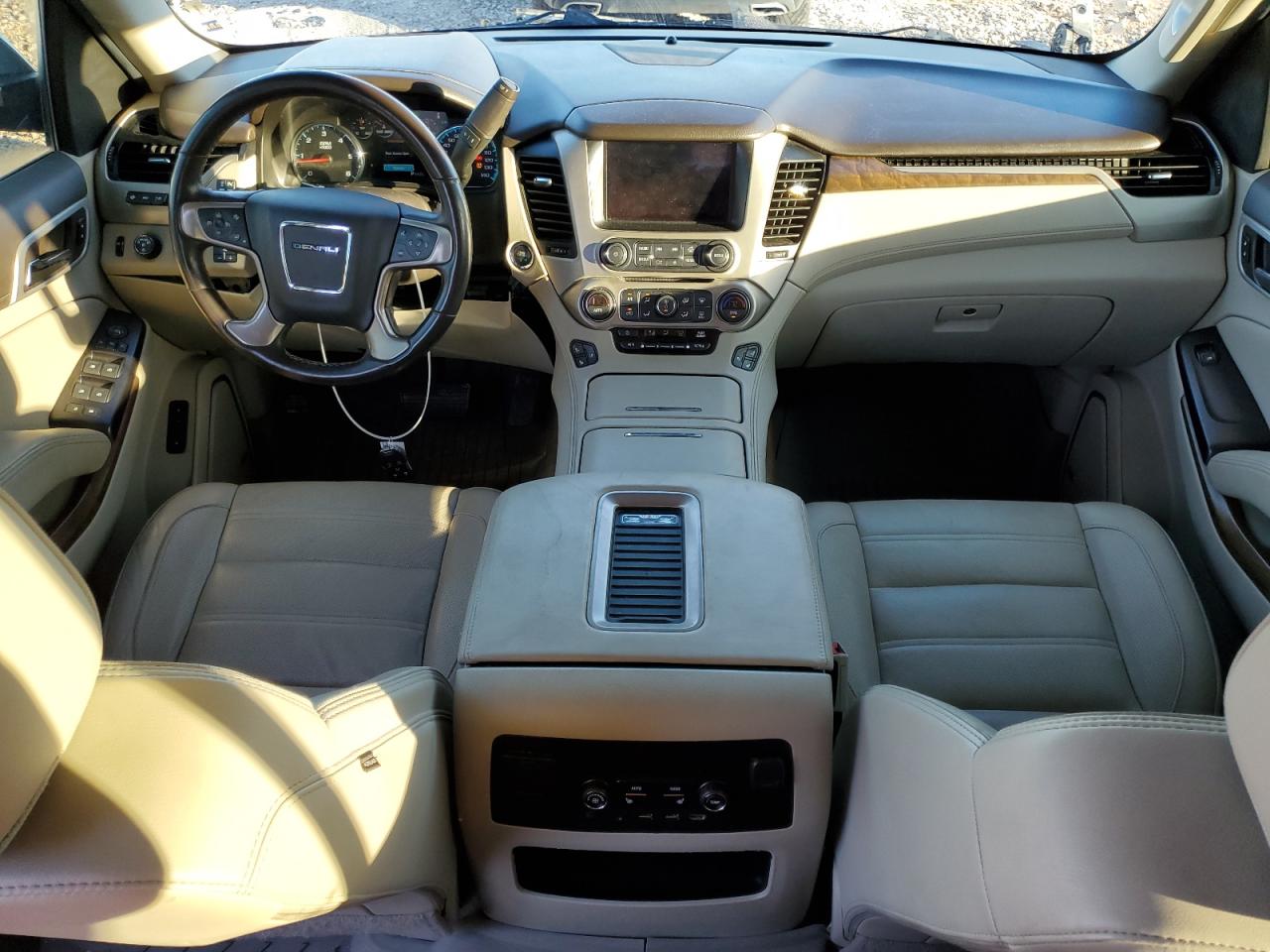 2019 GMC Yukon Xl Denali VIN: 1GKS2HKJ0KR387188 Lot: 90633385