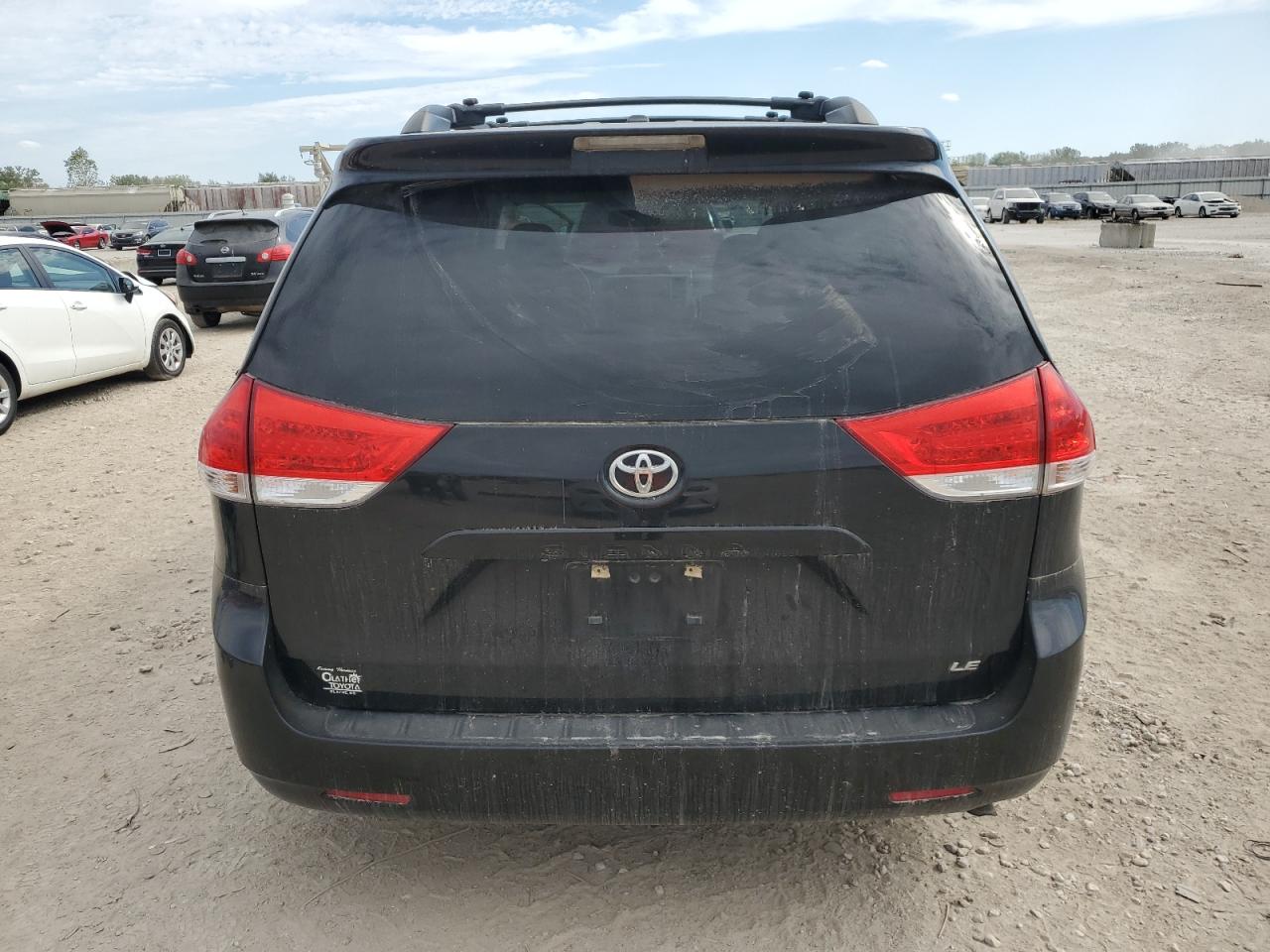 2011 Toyota Sienna Le VIN: 5TDKK3DC8BS042800 Lot: 83857695