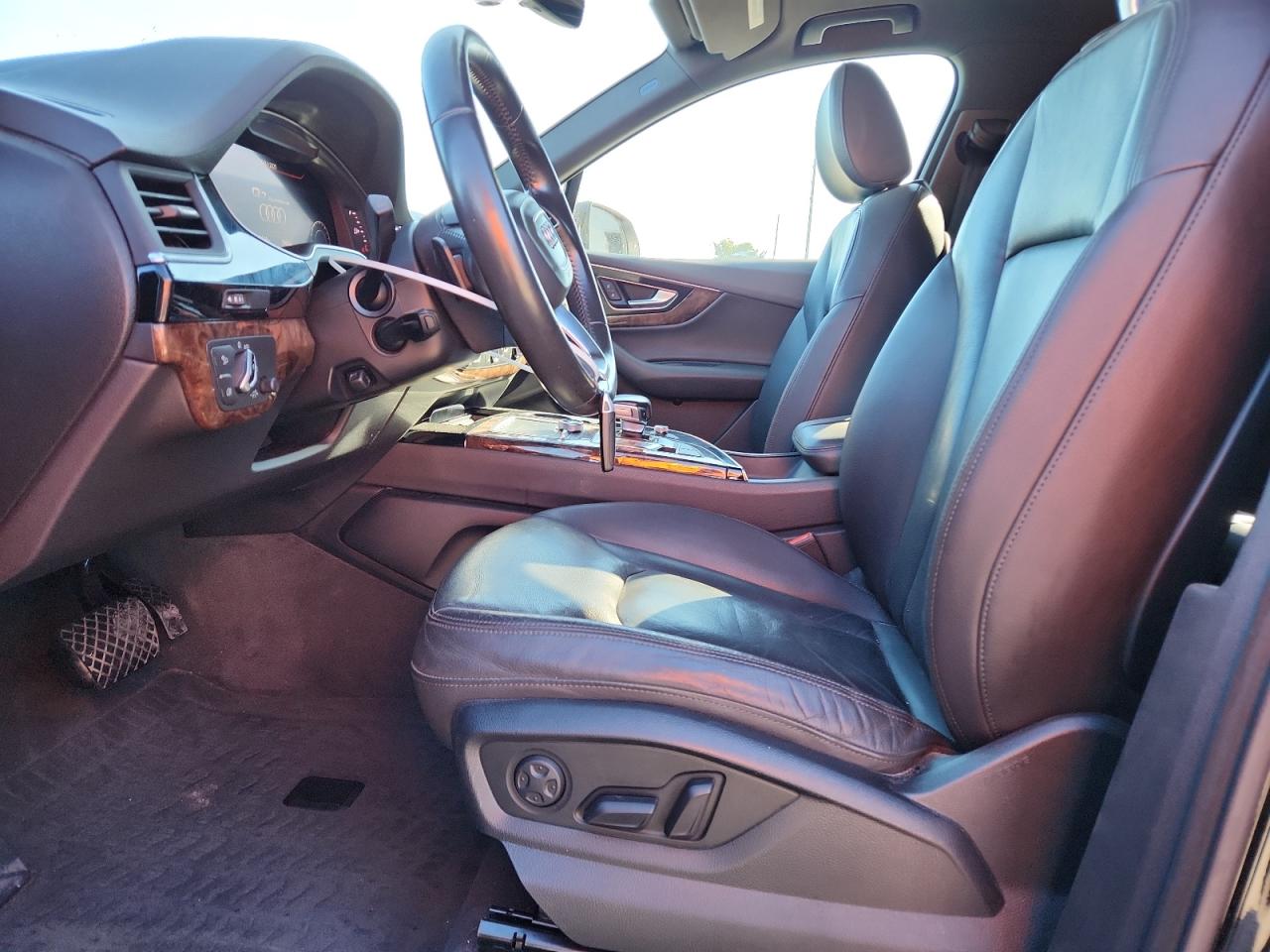 2017 Audi Q7 Premium Plus VIN: WA1LAAF75HD012986 Lot: 90989425