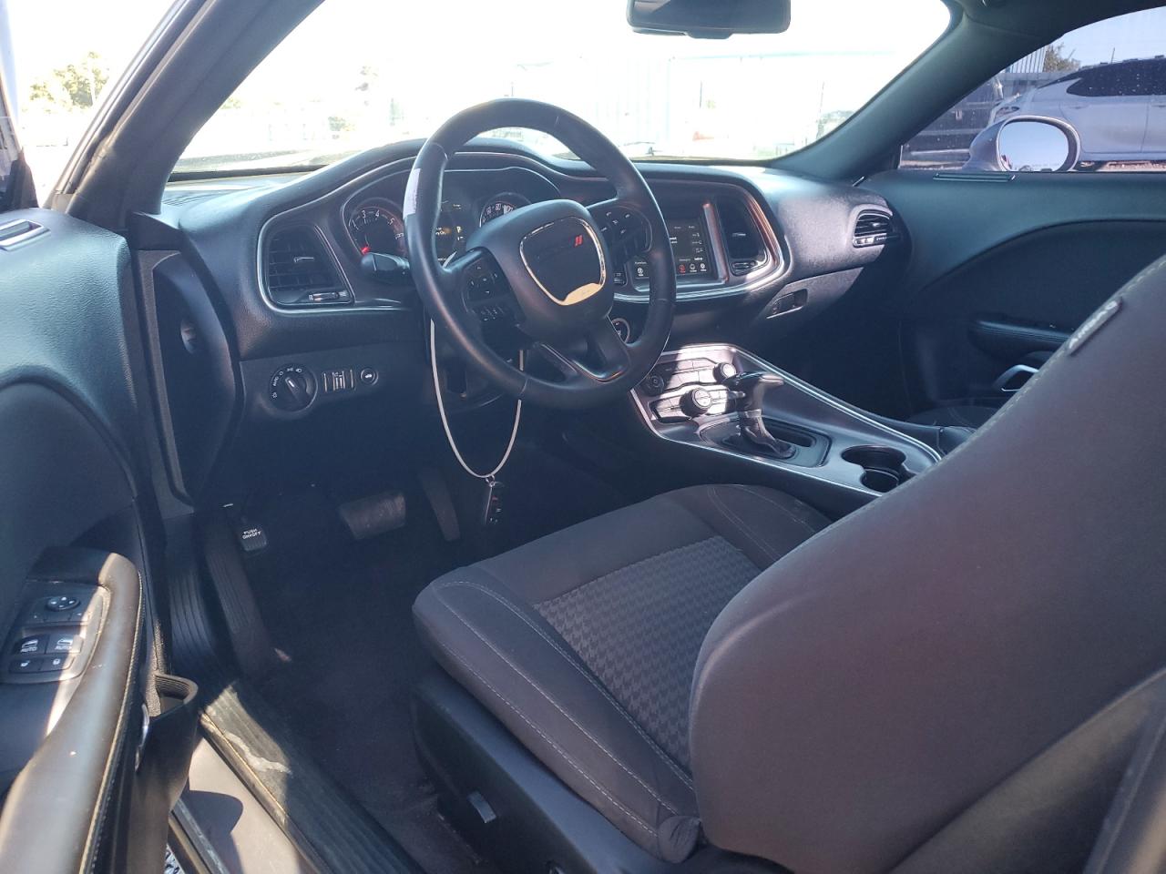 2018 Dodge Challenger Sxt VIN: 2C3CDZAG4JH245290 Lot: 90921165