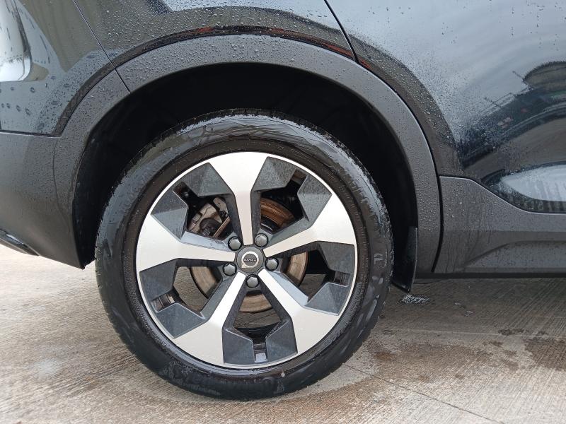 2025 VOLVO XC40 2.0 B4P PLUS DARK 5DR AUTO