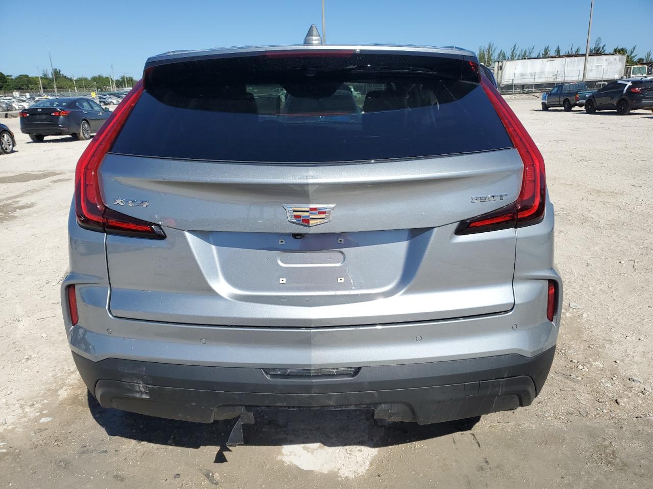 2024 Cadillac Xt4 Luxury VIN: 1GYAZAR42RF117363 Lot: 90665515